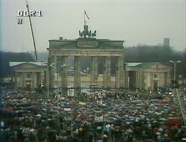 "Aktuelle Kamera" vom 22.12.1989, Öffnung des Brandenburger Tors