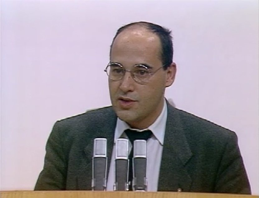 Gregor Gysi auf dem außerordentlichen Parteitag der SED am 08.12.1989