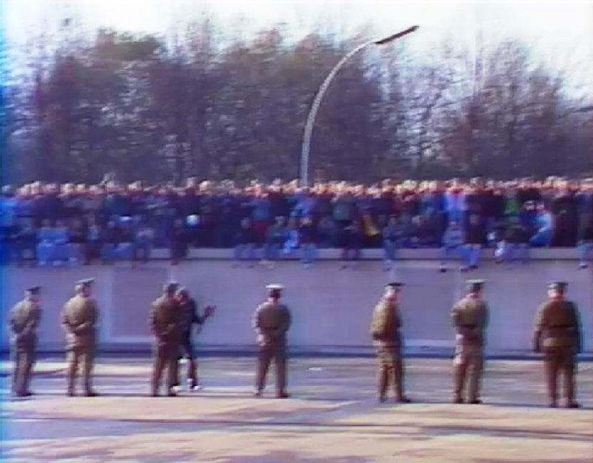 "Aktuelle Kamera" vom 10.11.1989, Situation am Brandenburger Tor